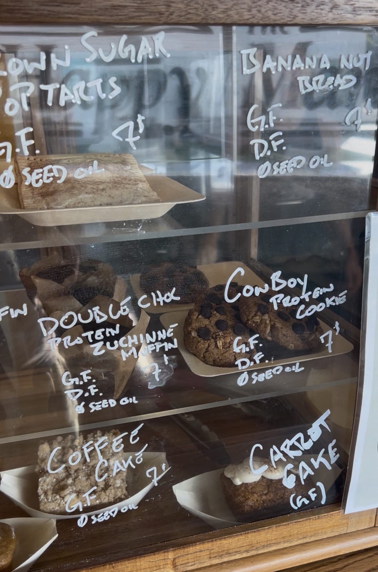 Clearly marked gluten-free and dairy-free choices in the pastry case.