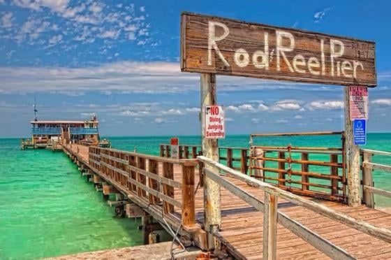 Rod & Reel Pier